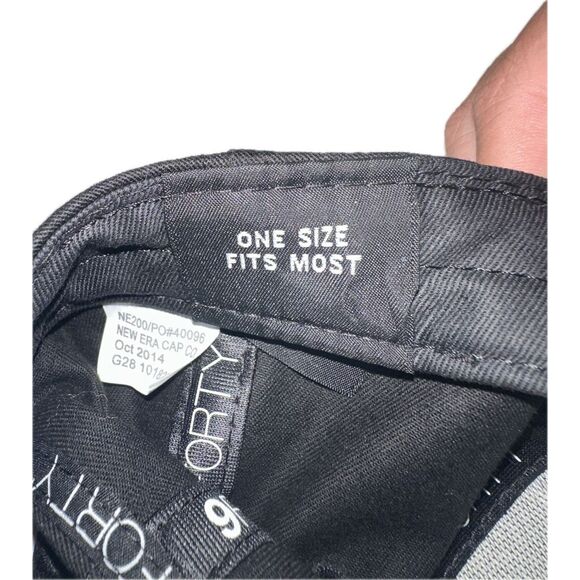 Comicon Comics Niagara Falls Black New Era Adjustable Strap Back Hat Cap 9Forty - Picture 3 of 7